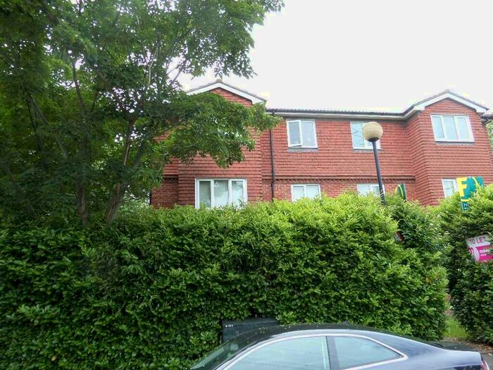 1 Bedroom Flat To Rent In Jade Close Beckton, E16