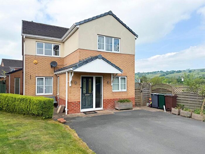 3 Bedroom Detached House For Sale In Curlew Court, Steeton, BD20