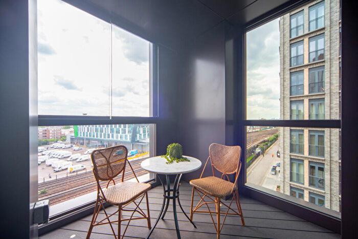 2 Bedroom Apartment To Rent In Charles Clowes Walk, Nine Elms, London, SW11