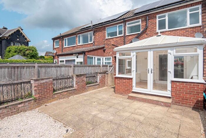 3 Bedroom Terraced House For Sale In Sommerdale Grove, LS13