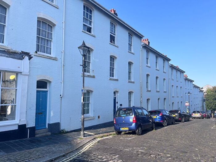 2 Bedroom Flat To Rent In Looe Street, Plymouth, PL4