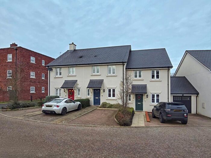 3 Bedroom Terraced House For Sale In Colston Rise, Ampthill, Bedford, MK45