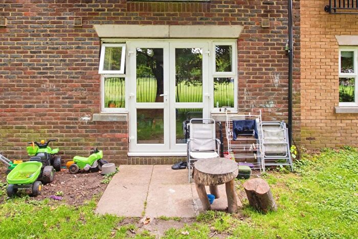 1 Bedroom Flat For Sale In Farthing Close, Watford, WD18