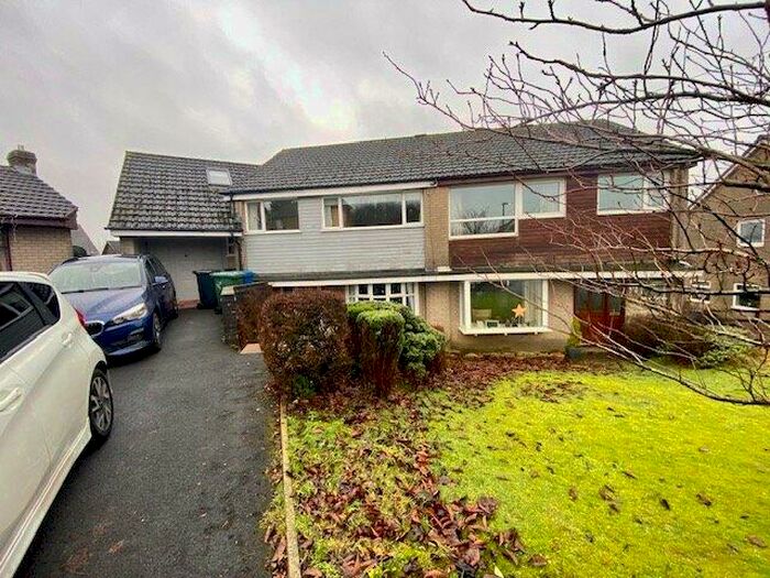 4 Bedroom Semi-Detached House To Rent In Hameldon Road, Loveclough, Rossendale, Lancashire, BB4