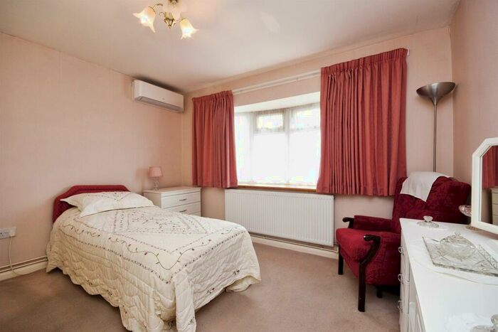 2 Bedroom Semi-Detached Bungalow For Sale In Sidmouth Road, Chelmsford, CM1