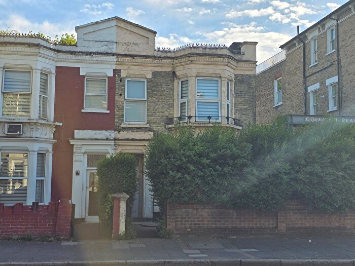 4 Bedroom Semi-Detached House For Sale In Manor Road, London, N16