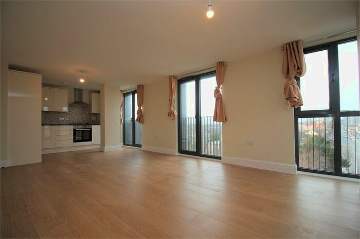 2 Bedroom Flat To Rent In High Road, Ilford, IG1