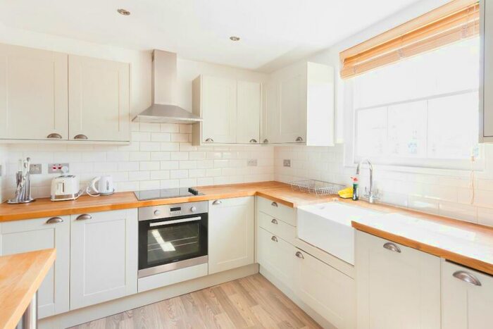 4 Bedroom Apartment To Rent In Mornington Crescent, London, NW1