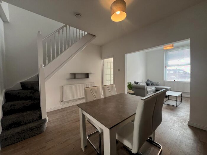 2 Bedroom House To Rent In Tyler Street, Cardiff, CF24