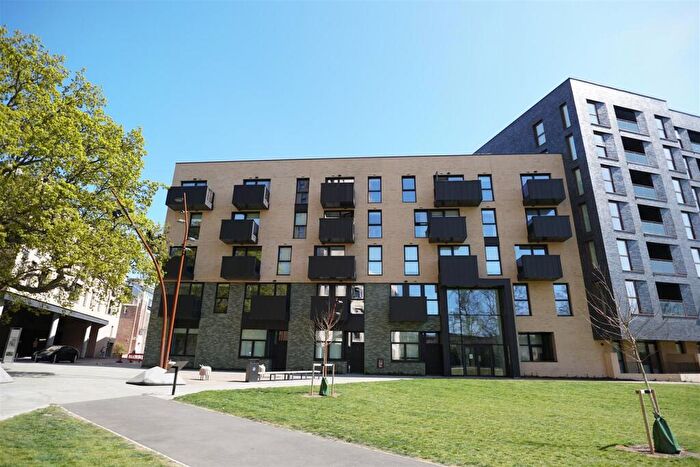 2 Bedroom Flat For Sale In Eccles Court, Burgess Springs, Chelmsford, CM1
