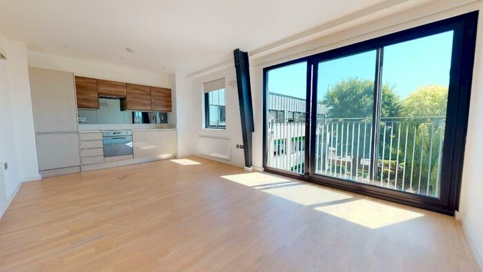 1 Bedroom Flat To Rent In Vale Road, Portslade, Brighton, BN41