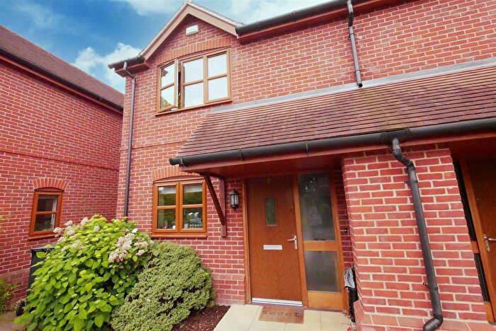 2 Bedroom Semi Detached House To Rent In Willow Close, Cholsey, OX10