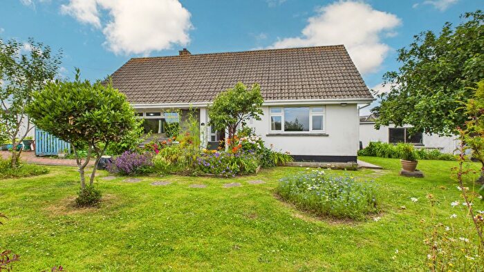 4 Bedroom Bungalow For Sale In Boskennal Drive, Hayle, Cornwall, TR27