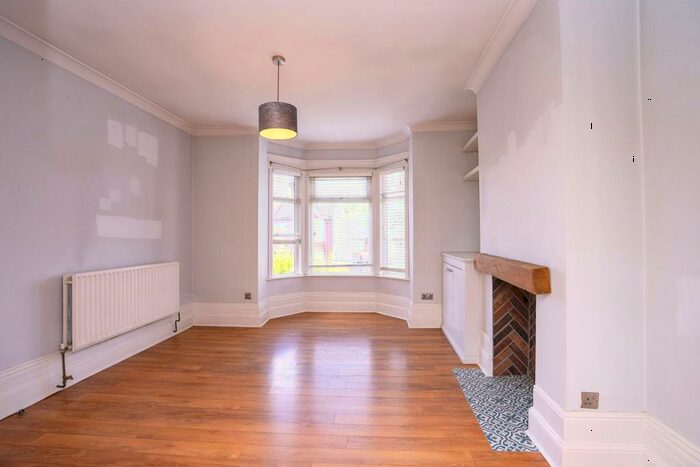 2 Bedroom Apartment To Rent In Milton Road, Portsmouth, PO3