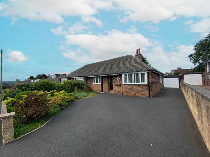 2 Bedroom Semi-Detached Bungalow For Sale In Heaton Avenue, Huddersfield, HD5