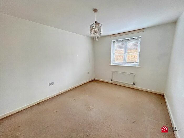 2 Bedroom Flat For Sale In Ffordd Maendy, Sarn, Bridgend, Bridgend County., CF32