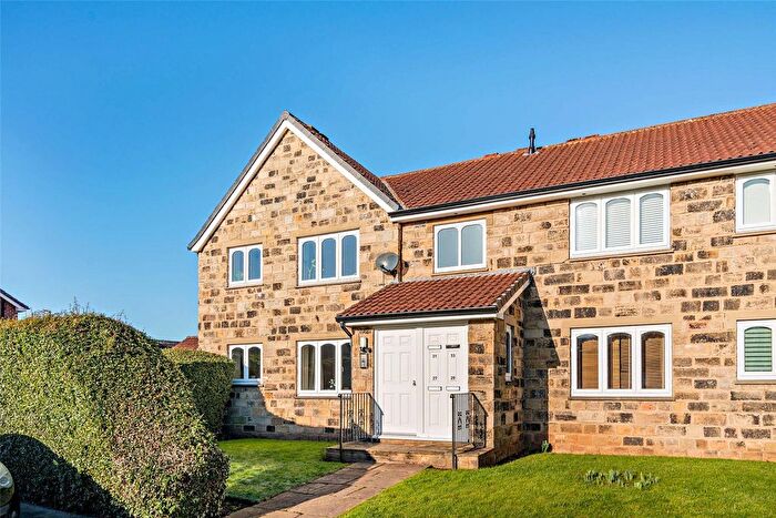 2 Bedroom Flat For Sale In Beck Lane, Collingham, Wetherby, West Yorkshire, LS22