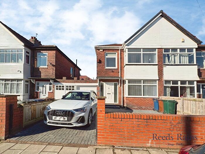 3 Bedroom Semi Detached House For Sale In Ewbank Avenue, Newcastle Upon Tyne, Tyne And Wear, NE4
