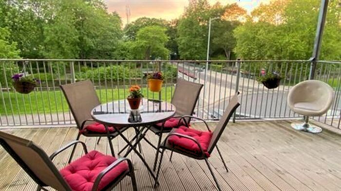 2 Bedroom Flat To Rent In Bridge Court, Bridge Street, Hemel Hempstead, HP1