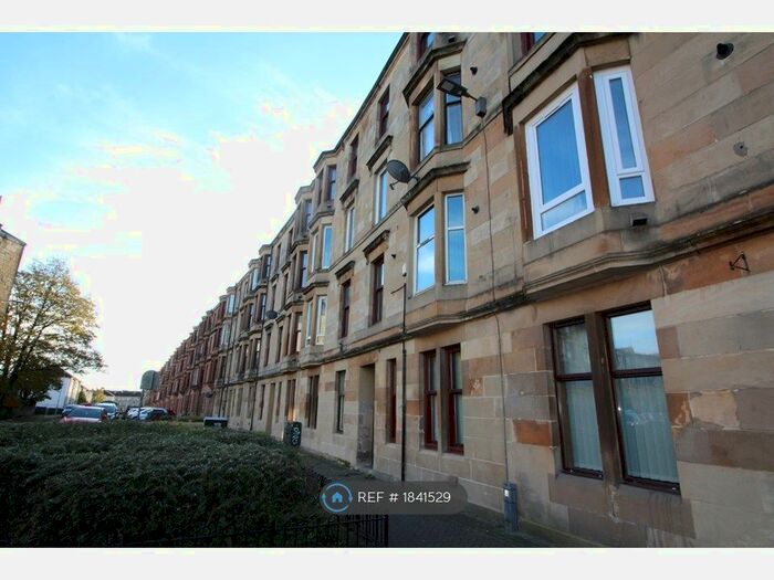 2 Bedroom Flat To Rent In Mckerrell Street, Paisley, PA1