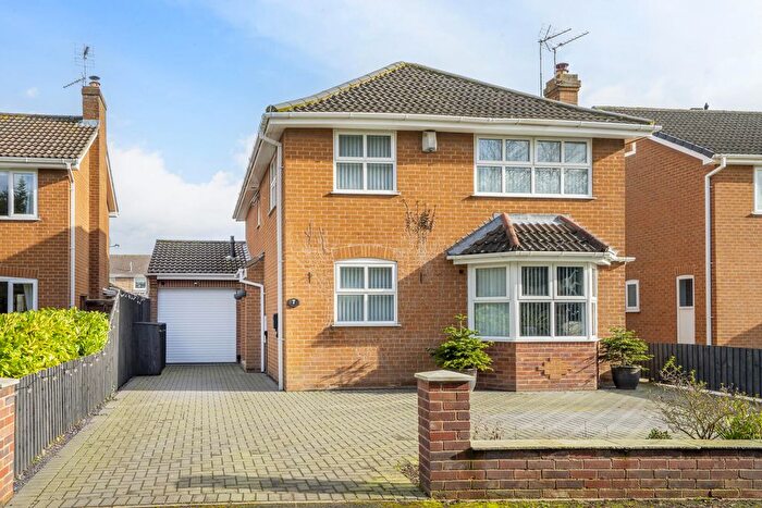 4 Bedroom Detached House For Sale In Park Close, Skelton, York, YO30