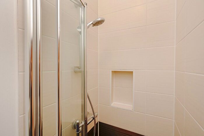 1 Bedroom Flat To Rent In Smithfield Street, Gorgie, Edinburgh, EH11