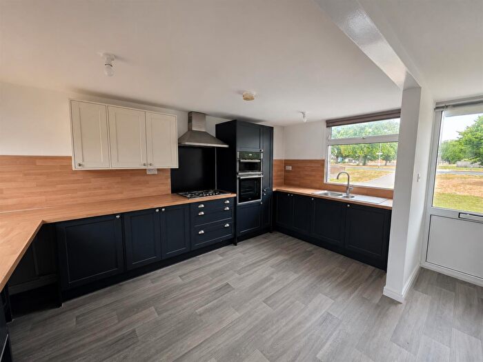 3 Bedroom Terraced House To Rent In Cheriton Close, Bransholme, Hull, HU7