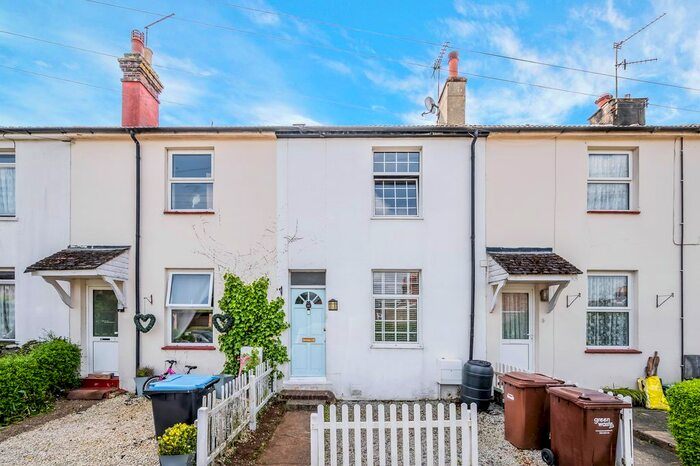 4 Bedroom Terraced House To Rent In Crescent Road, Bletchingley, Redhill, RH1