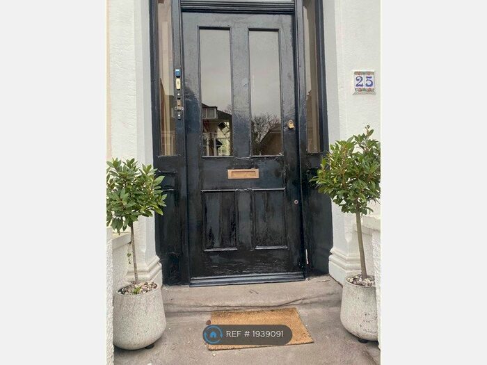 1 Bedroom Flat To Rent In Limes Grove, Lewisham, SE13