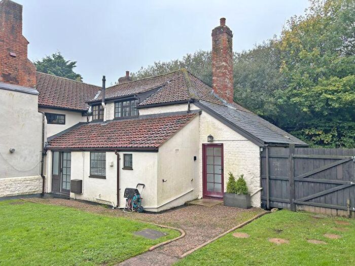 2 Bedroom End Of Terrace House To Rent In Bulverton, Sidmouth, EX10