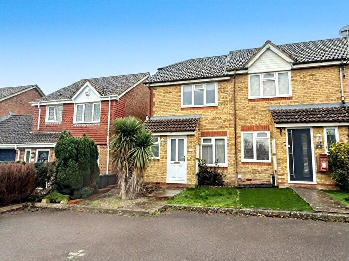 2 Bedroom End Of Terrace House To Rent In Carpenters Way, Hailsham, BN27