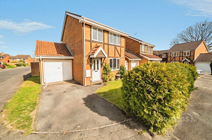 3 Bedroom Detached House To Rent In Arkwright Drive, Bracknell, Berkshire, RG42