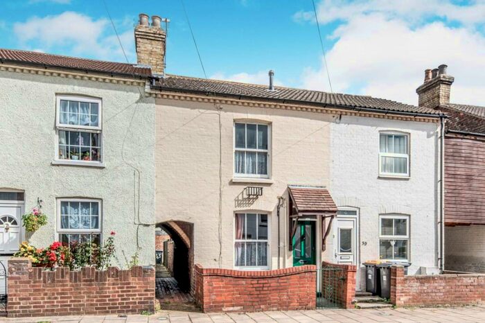 2 Bedroom Terraced House To Rent In Beaconsfield Road, Bedford, MK41