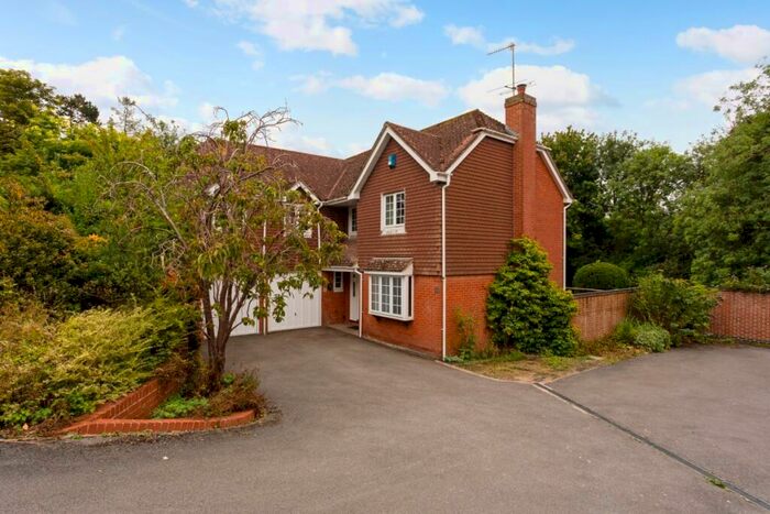 5 Bedroom Detached House To Rent In Davies Close Marlborough, SN8