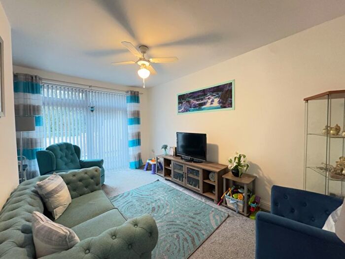 2 Bedroom Semi-Detached Bungalow To Rent In Heathfield, Farnworth, Bolton, BL4