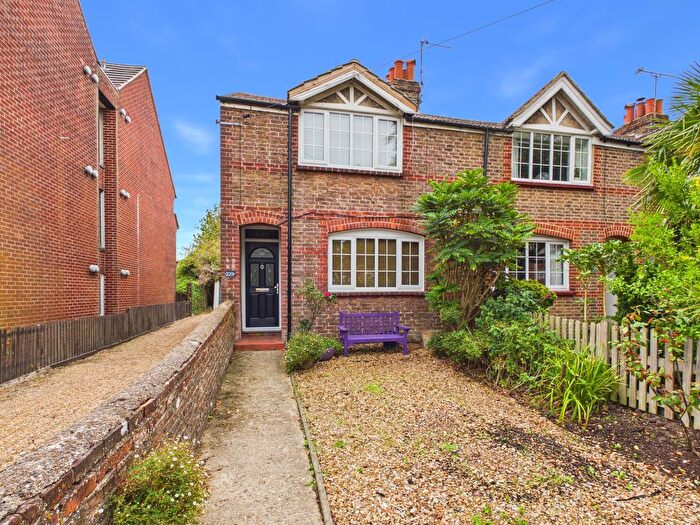 2 Bedroom End Of Terrace House To Rent In Goring Road, Worthing, BN12