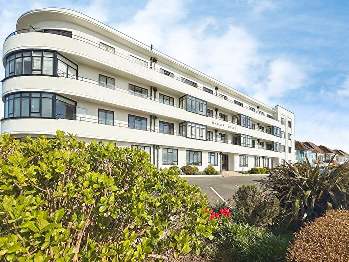 3 Bedroom Flat For Sale In Brighton Road, Worthing, West Sussex, BN11