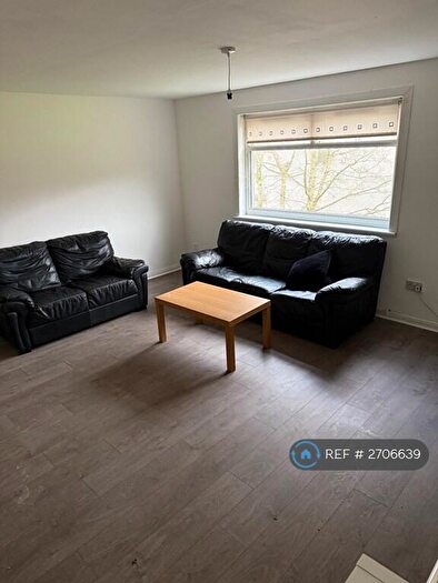 2 Bedroom Maisonette To Rent In The Auld Road, Cumbernauld, Glasgow, G67