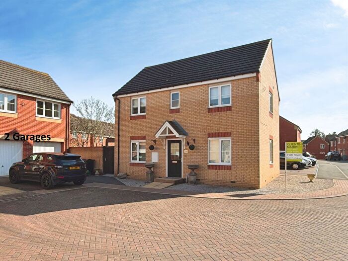 3 Bedroom Detached House For Sale In Silverstone Road, Bourne, PE10