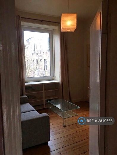 2 Bedroom Flat To Rent In Buccleuch Street, Edinburgh, EH8