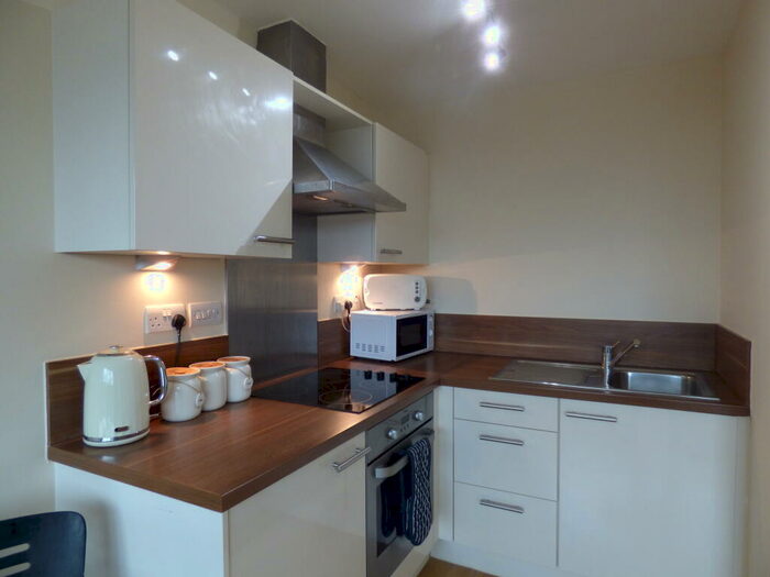 1 Bedroom Apartment To Rent In Mann Island, L3