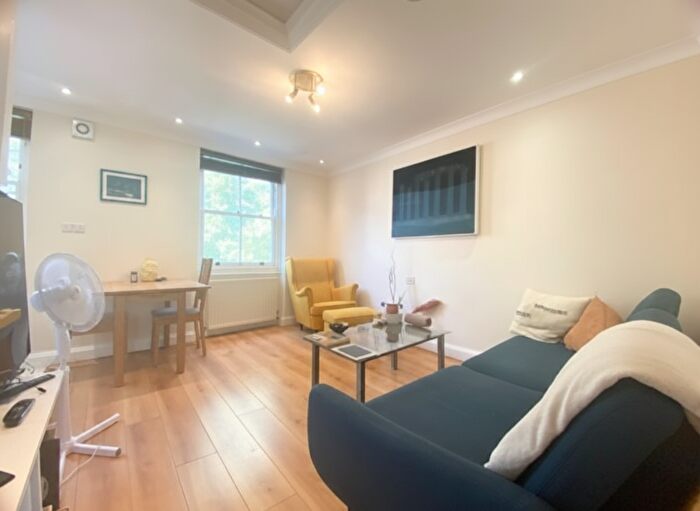 1 Bedroom Flat To Rent In Notting Hill Gate, London, W11