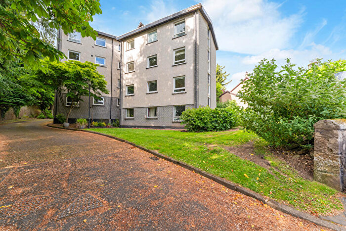 2 Bedroom Flat For Sale In Kenilworth Court, Bridge Of Allan, Stirling, FK9