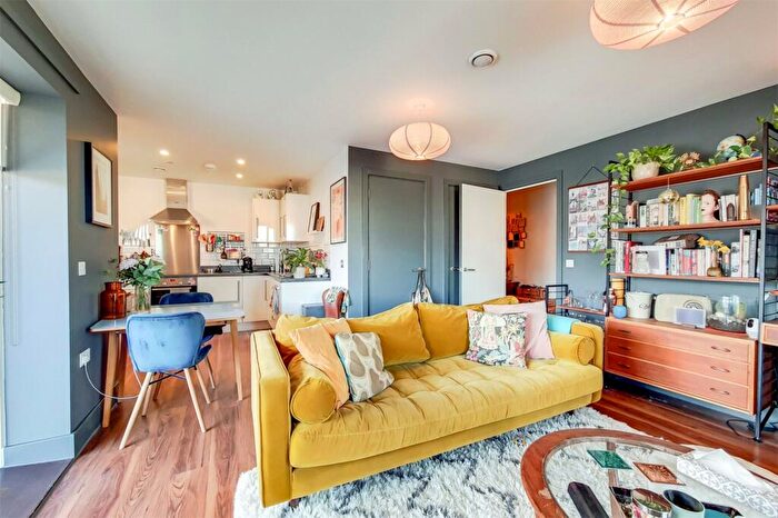 2 Bedroom Flat To Rent In The Move, Loudoun Road, NW8