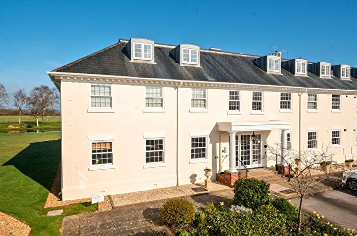 3 Bedroom Flat For Sale In Marchwood, Chichester, PO19