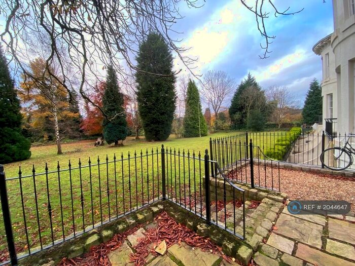 2 Bedroom Flat To Rent In Lane Court, Manchester, M14