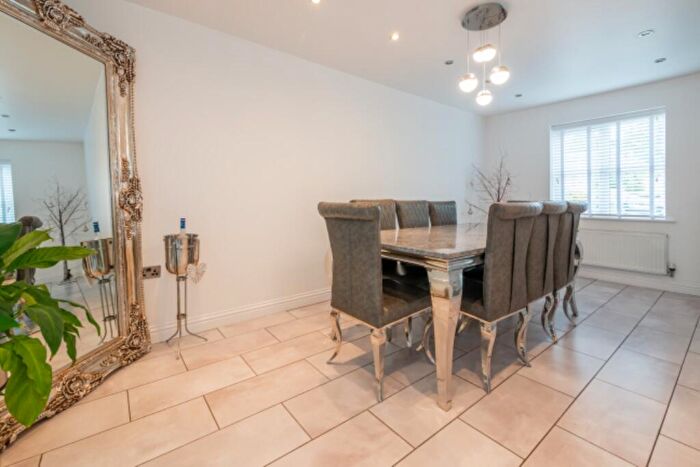 4 Bedroom Detached House For Sale In Marquess Way, M24
