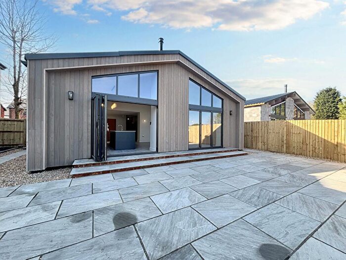 4 Bedroom Detached Bungalow For Sale In Manchester Road, Manchester, M29