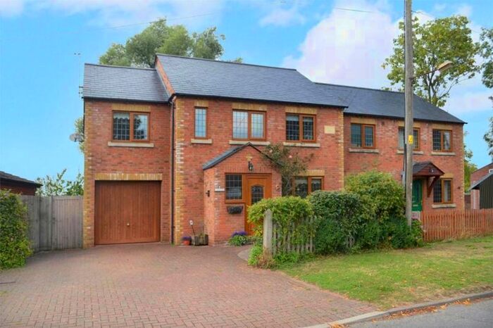 3 Bedroom Semi-Detached House To Rent In Lower Green, Westcott, Aylesbury, HP18