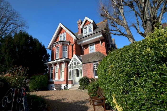 2 Bedroom Apartment To Rent In Silverdale Road, Eastbourne, BN20